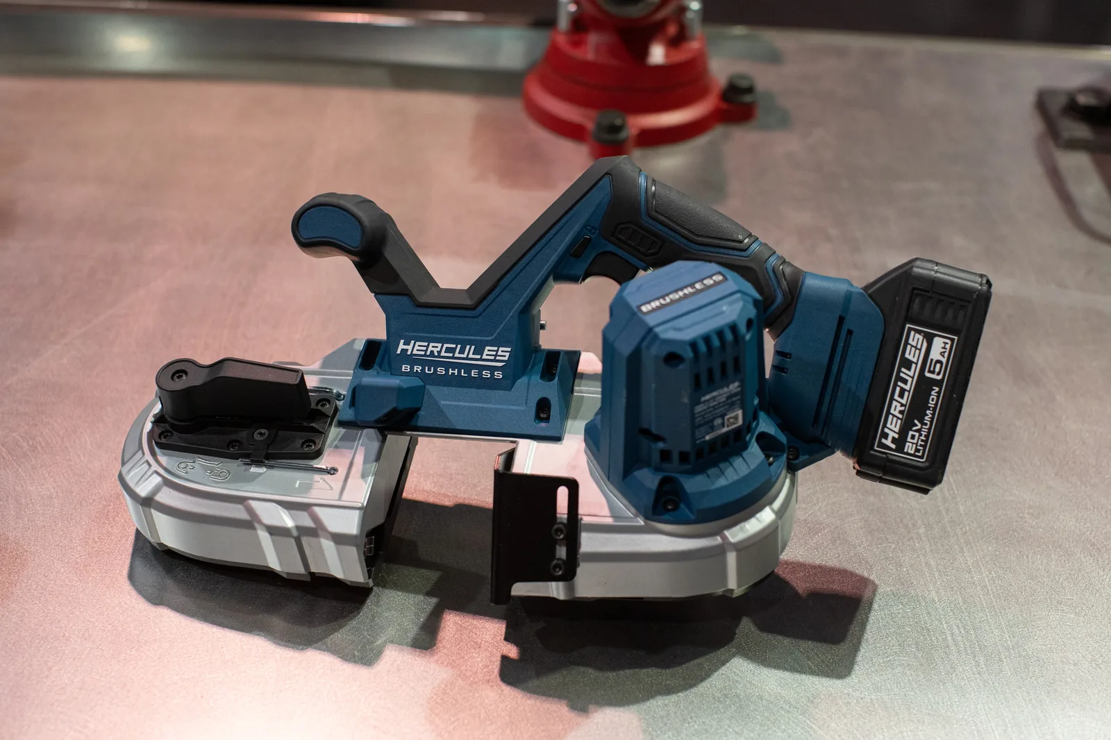 HERCULES 20-volt compact band saw