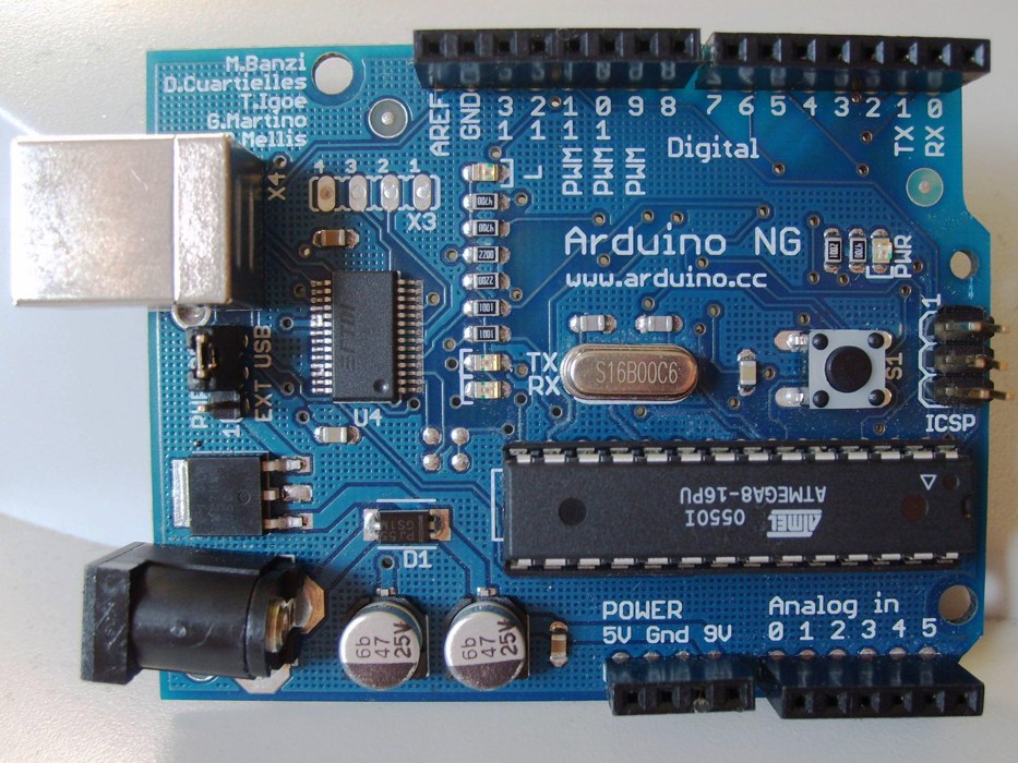 Photo of the Arduino NG (Nuova Generazione)