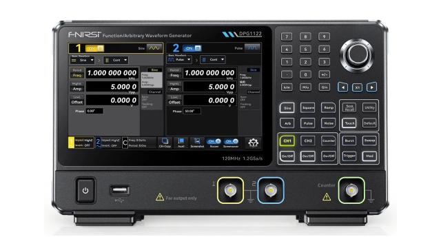 FNIRSI DPG1122 waveform generator with its accessories