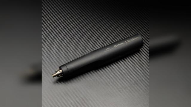 MINIWARE AirGo 140 pen-shaped hot-air gun resting on its small stand