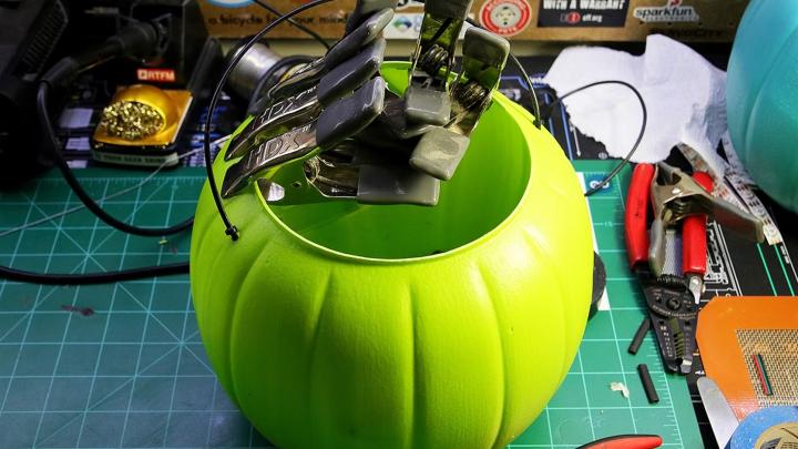 Weekend Halloween Project: Illuminated Candy Bucket Featuring BBC Microbit